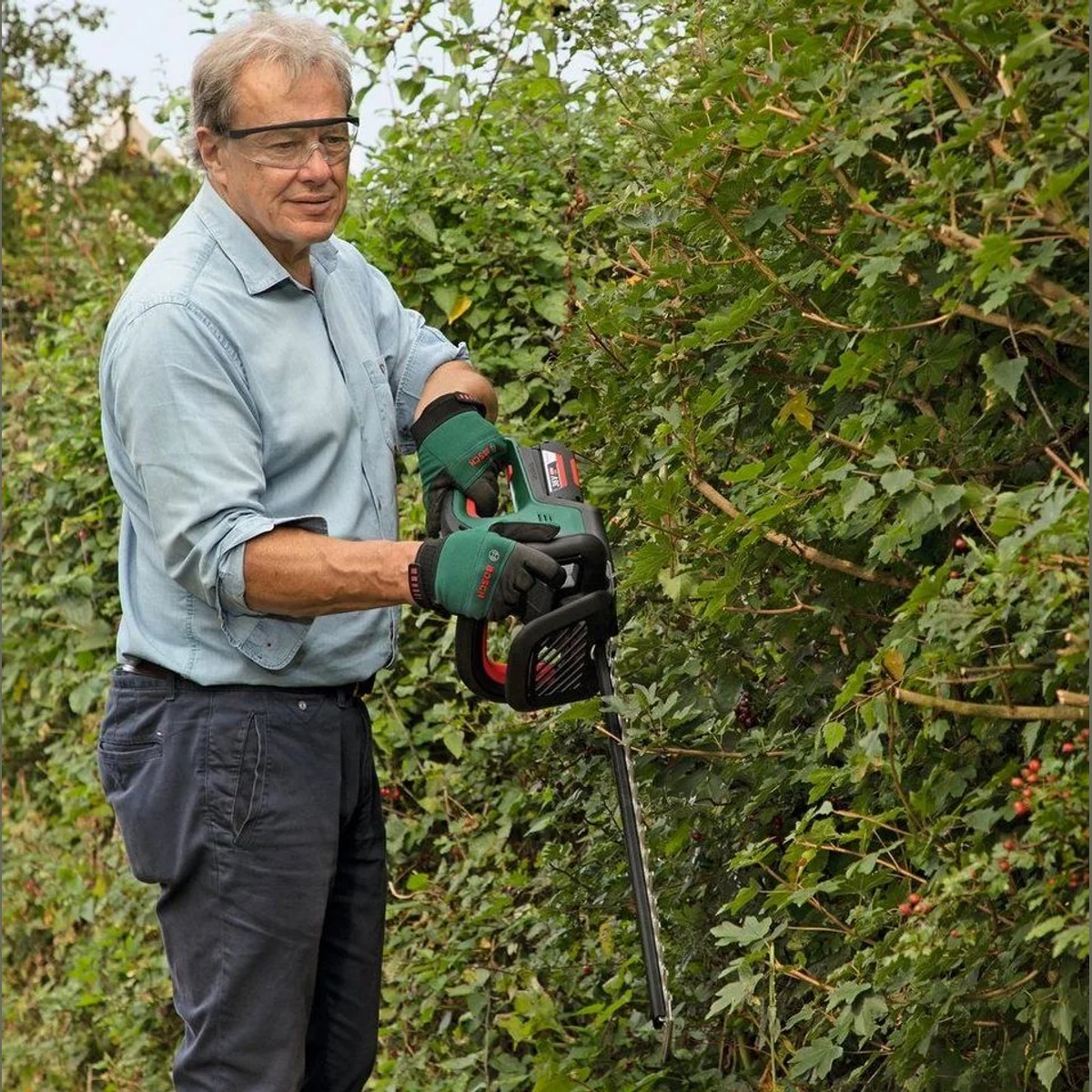 Bosch Home & Garden AdvancedHedgeCut 36V, kabellose Heckenschere, leistungsstark & leicht 2