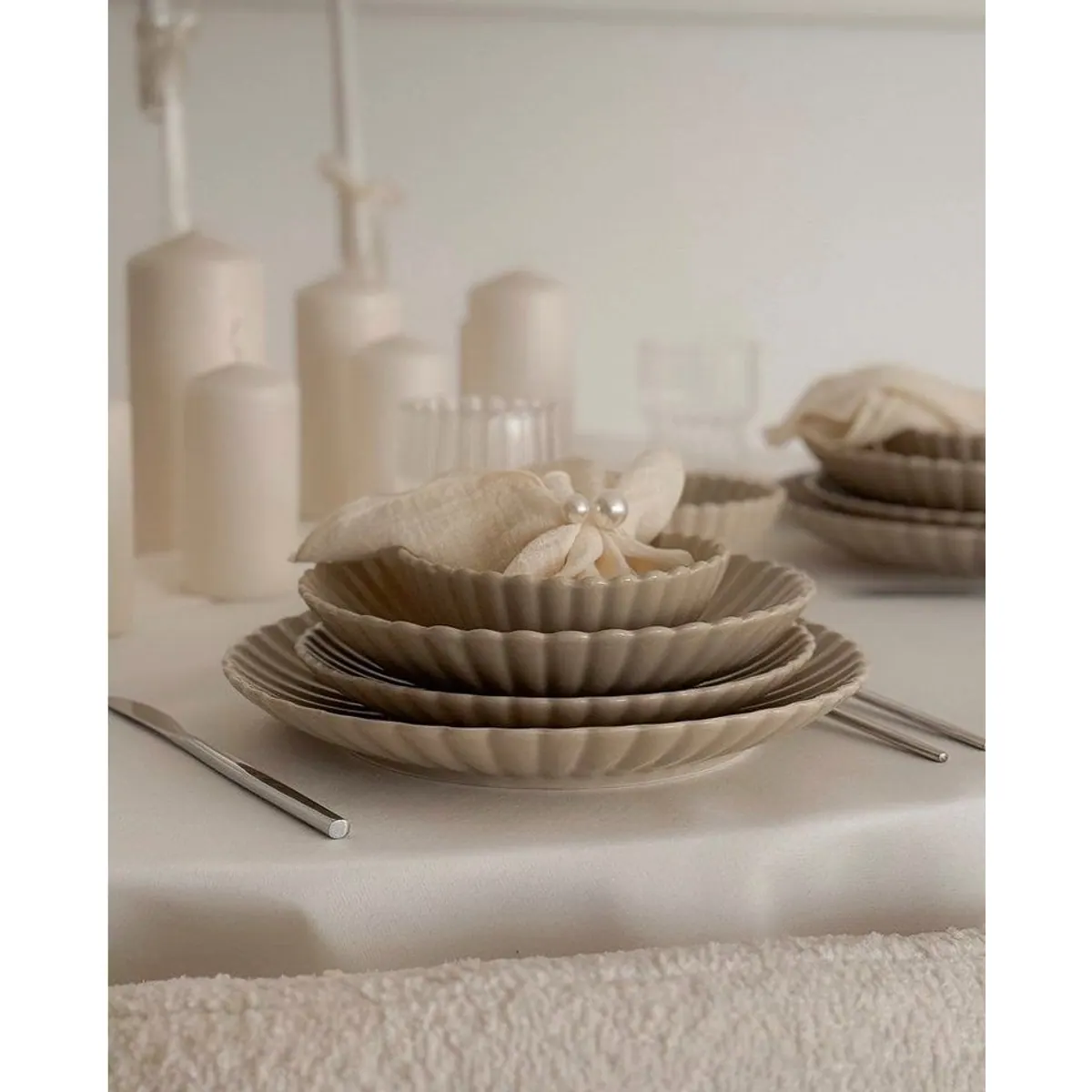 EKA Lotus Beige Flower Teller-Set, 24 Teile, edles Porzellan für 6 Personen 3