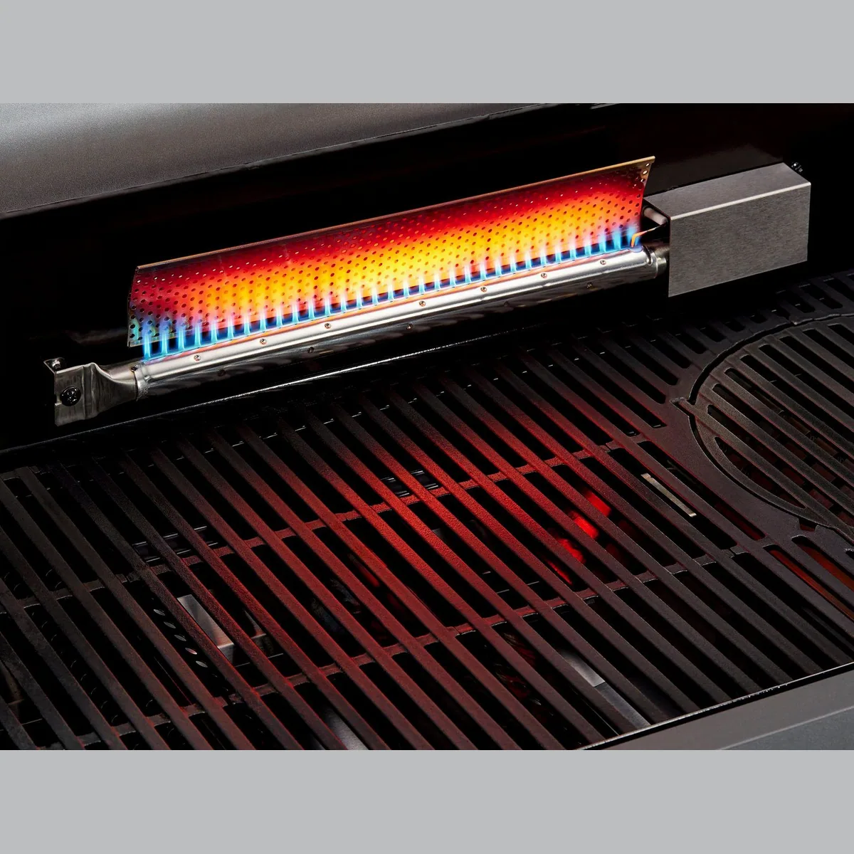 Enders HYDE 6 SIKR Turbo Gasgrill, 800°C Turbo Zone, Sichtfenster 3