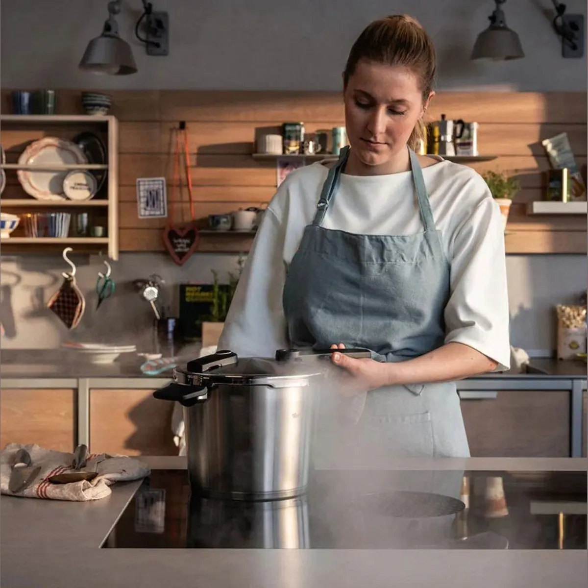 Fissler Vitaquick Premium Schnellkochtopf Set, 2 Kochstufen, Edelstahl — 70% Zeitersparnis 2