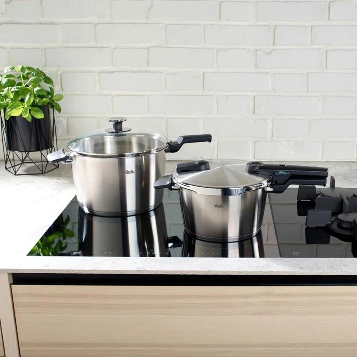 Fissler Vitaquick Premium Schnellkochtopf Set, 2 Kochstufen, Edelstahl — 70% Zeitersparnis 3