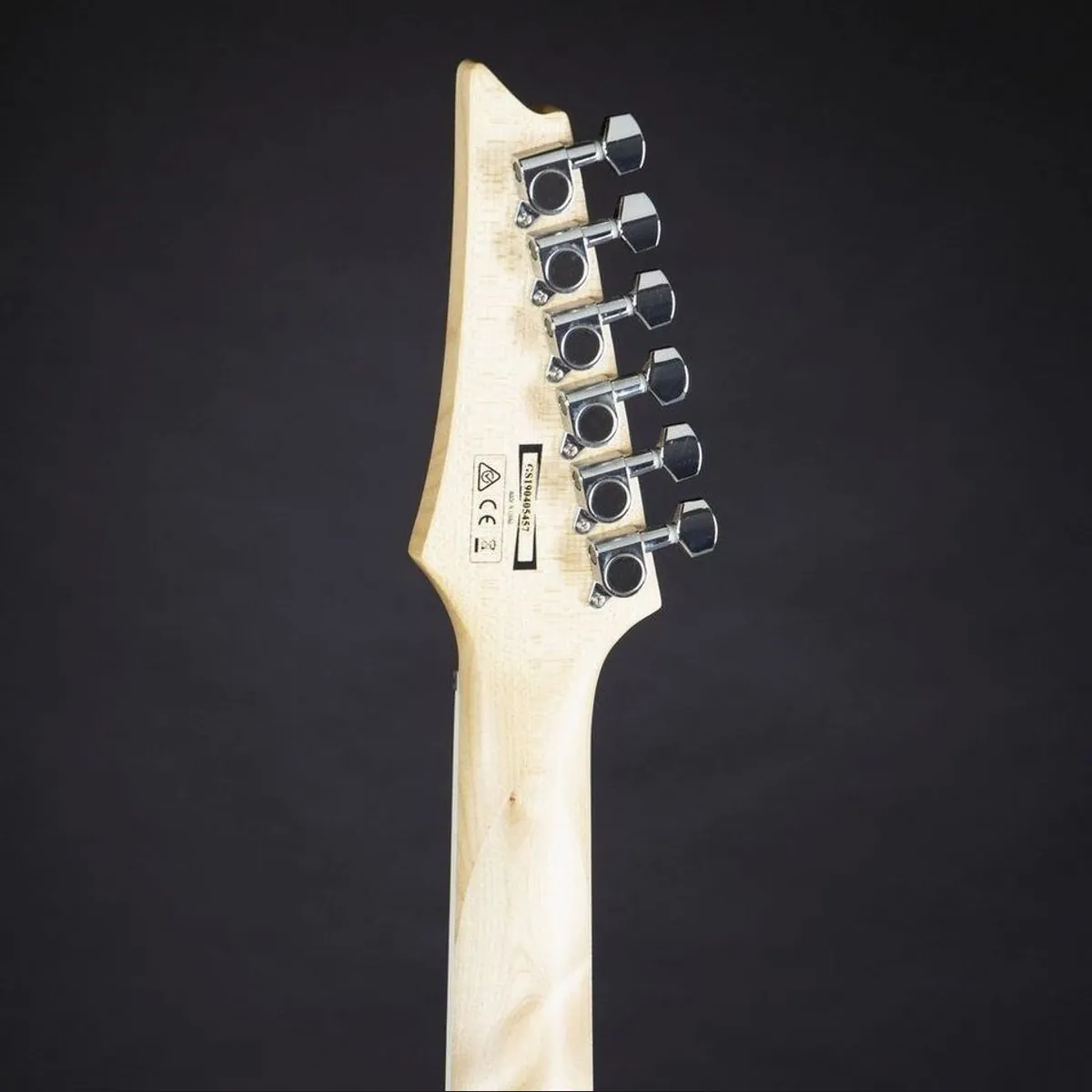 Ibanez Gio GRG170DX-BKN E-Gitarre, vielseitiger Klang, modernes Design, komfortable Handhabung 4