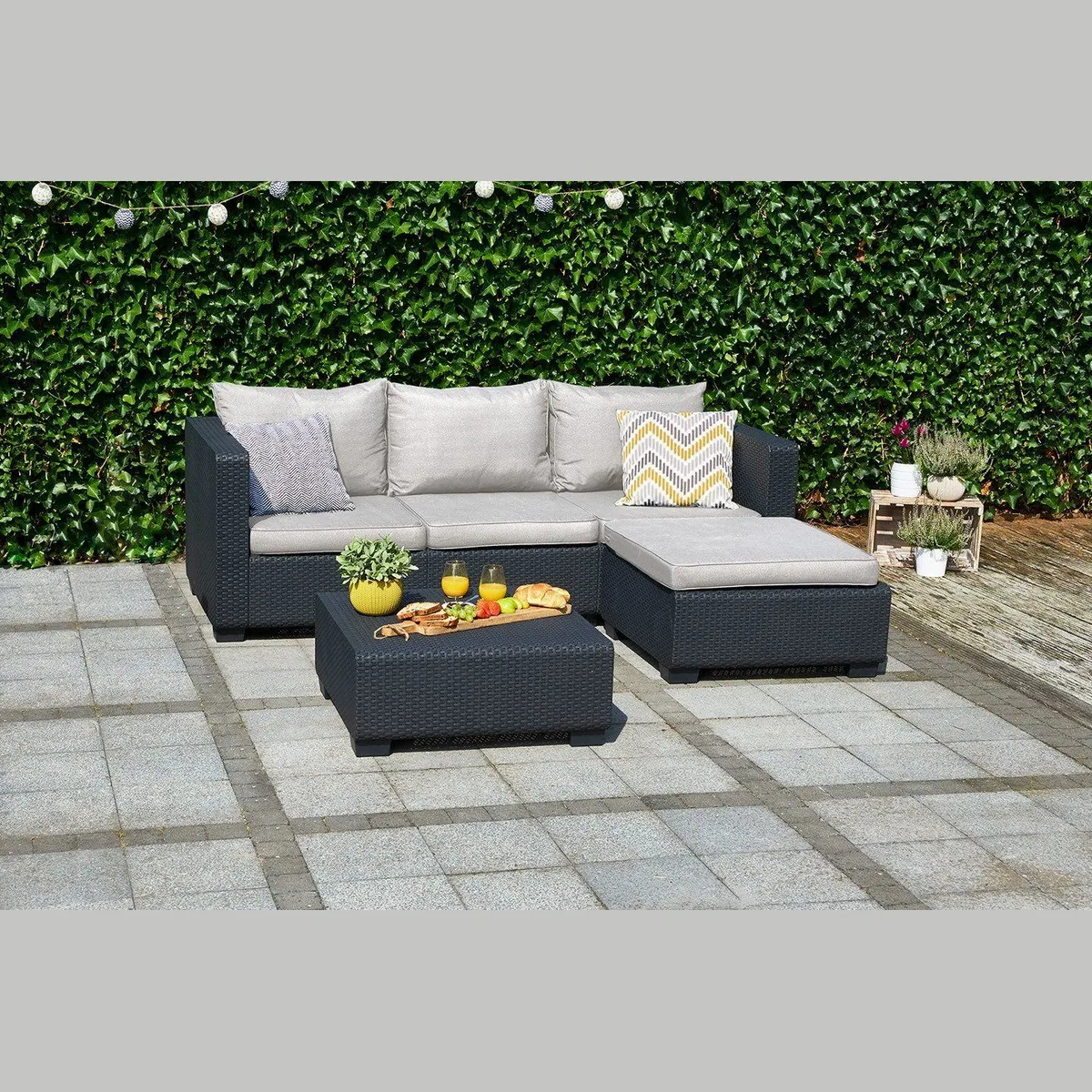 Keter Salta Gartenlounge-Set, wetterfest, inkl. Kissen und Tisch — modern, robust, pflegeleicht