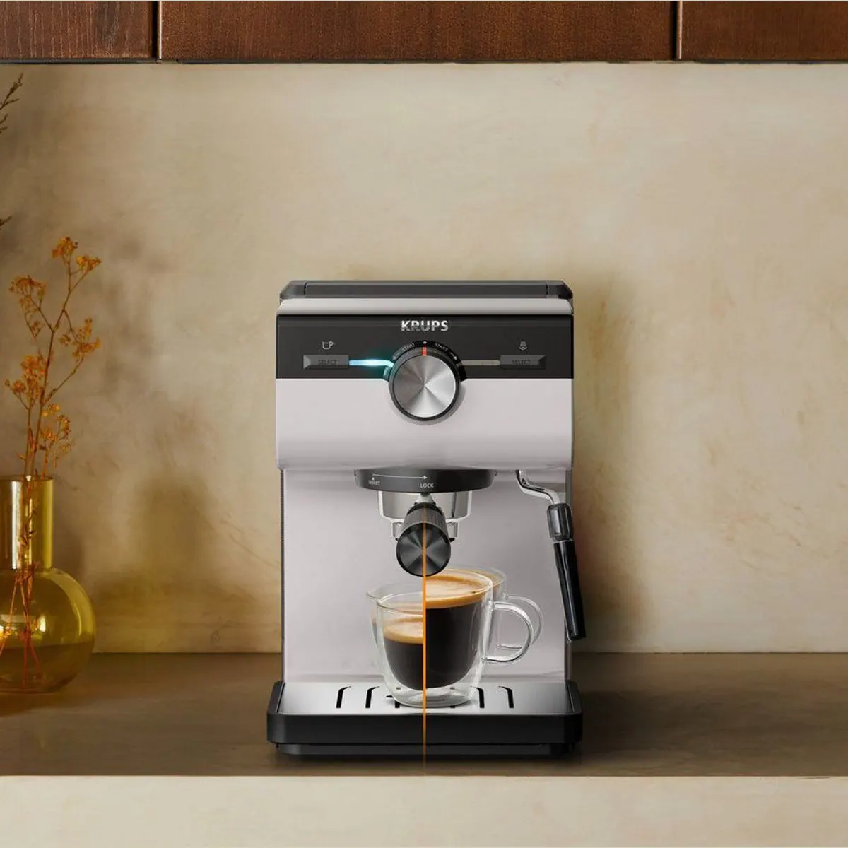 Krups XP381B Authentic Espressomaschine, intuitive Bedienung, Milchaufschäumer, 2 Siebeinsätze 5