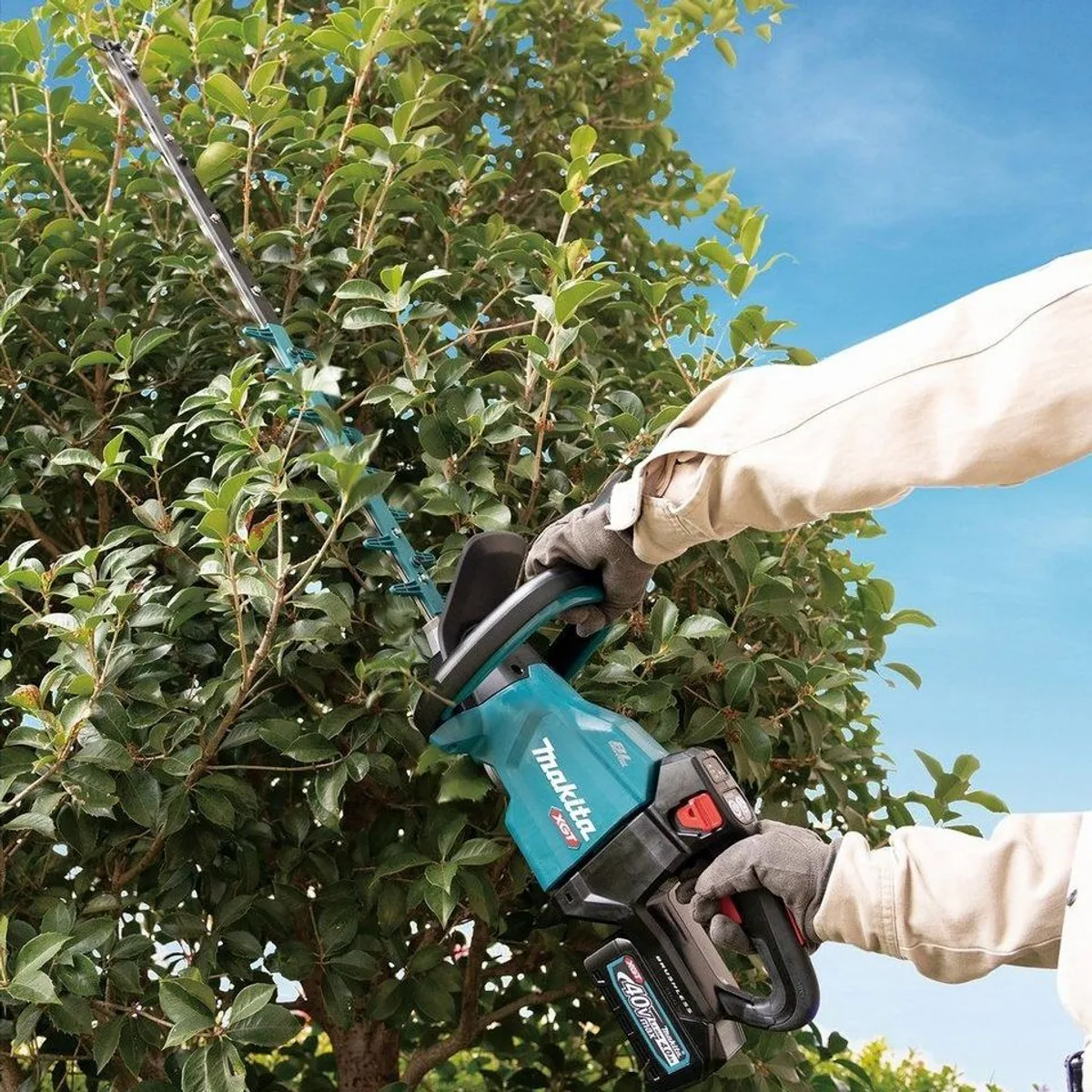 Makita Akku-Heckenschere XGT UH005GD201, 40V, 75 cm, 2 x 2,5 Ah Li-Ion 2