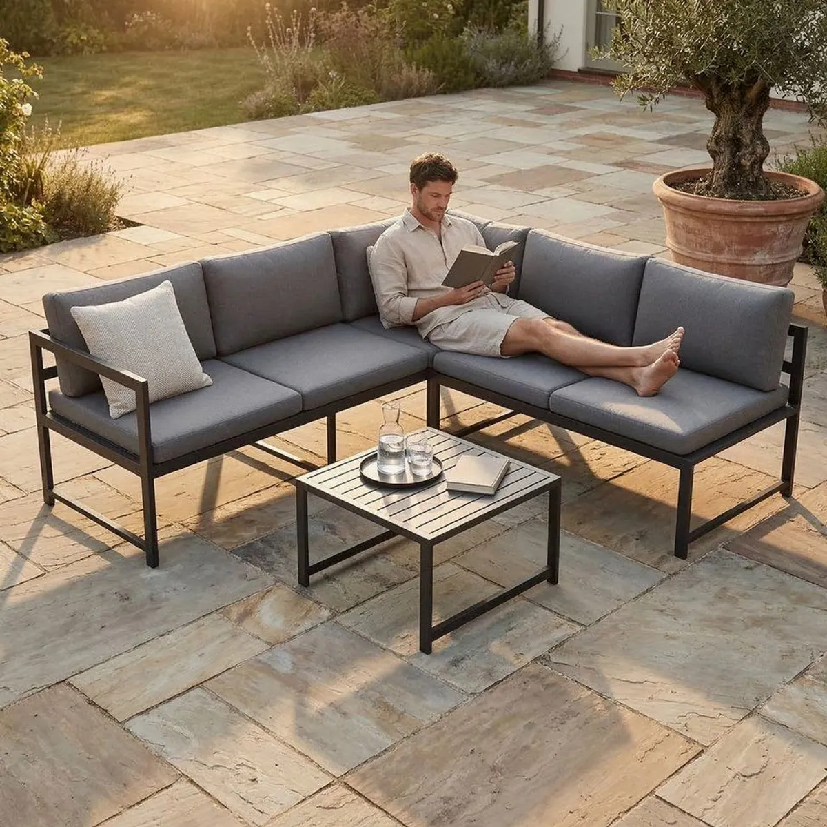 Mucola Gartenlounge-Set, Ecksofa mit Liegefunktion & Loungetisch, wetterfest 4