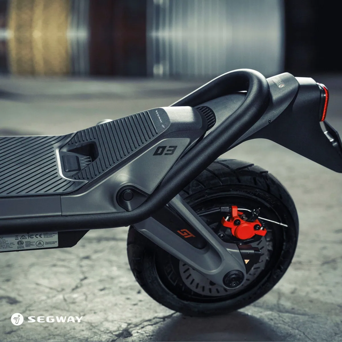 Segway GT3 D E-Scooter, 700 W, 95 km Reichweite, IPX6 3