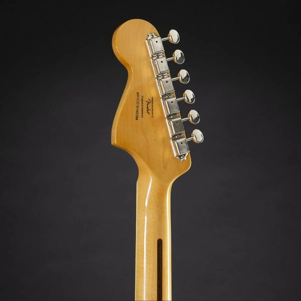 Squier Classic Vibe Bass VI Black, 6-Saiter, vielseitiger Klang 4