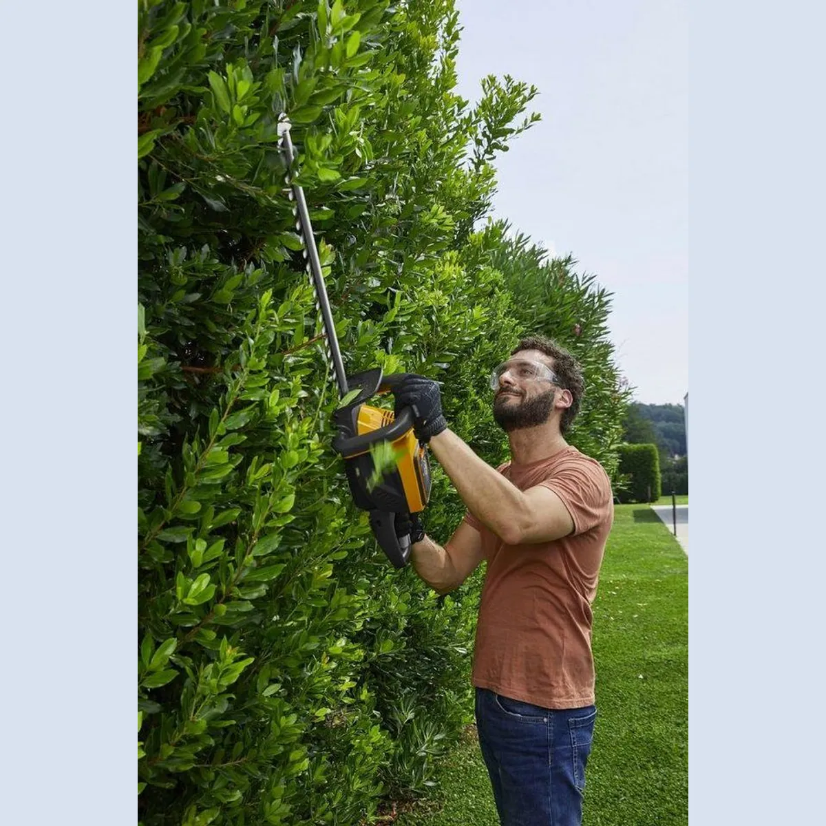 STIGA GARDEN HT 500e Akku-Heckenschere, 51 cm Schnittlänge, komfortabel & präzise 2