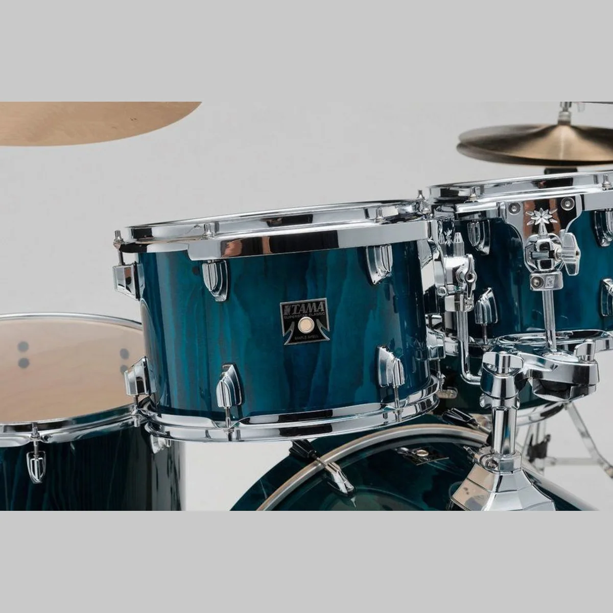 Tama Superstar Classic Drumkit, 5-teiliges Set, Ahornkessel, moderne Details 3