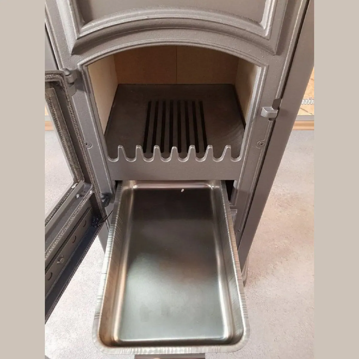 TRGO Kaminofen Forte mit Herdplatte, 5,4 kW, Gusseisen, hohe Effizienz 4