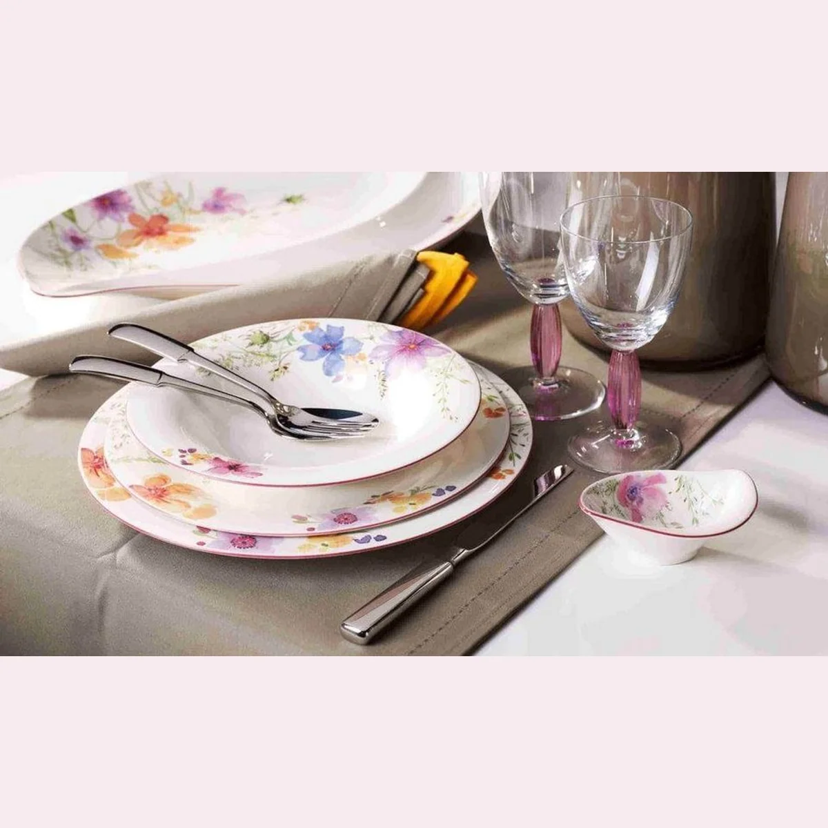 Villeroy & Boch Mariefleur Basic Teller-Set, 18-teilig, für 6 Personen — elegantes Blumendekor, spülmaschinenfest, mikrowellensicher 3