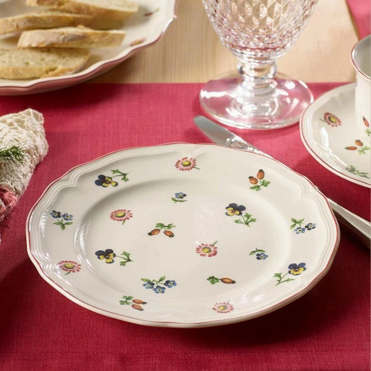 Villeroy & Boch Petite Fleur Frühstücksteller, romantisches Design, spülmaschinenfest — 6er Set 2