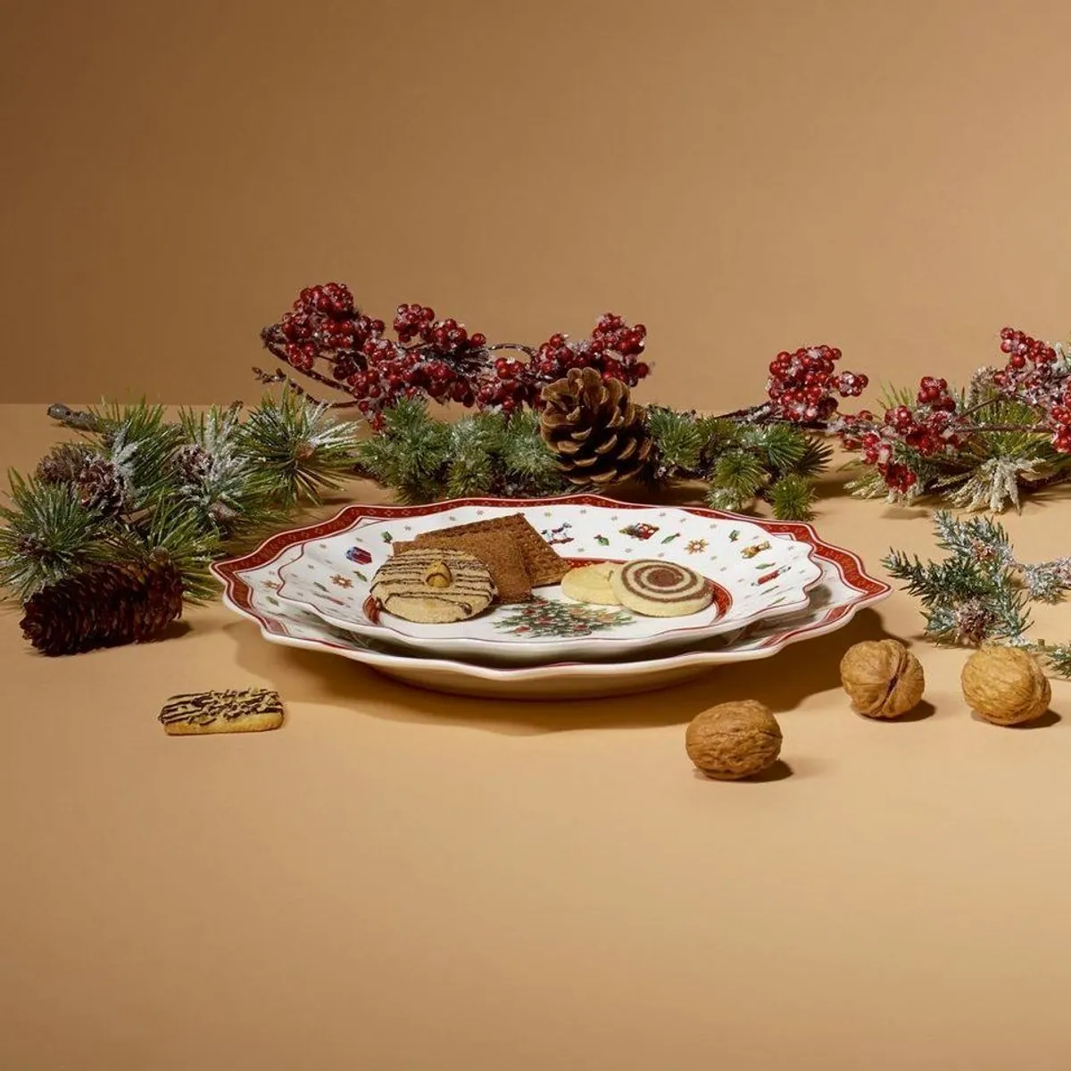 Villeroy & Boch Toy's Delight Teller-Set, 8-teilig, für 4 Personen, Porzellan, handgefertigt 4