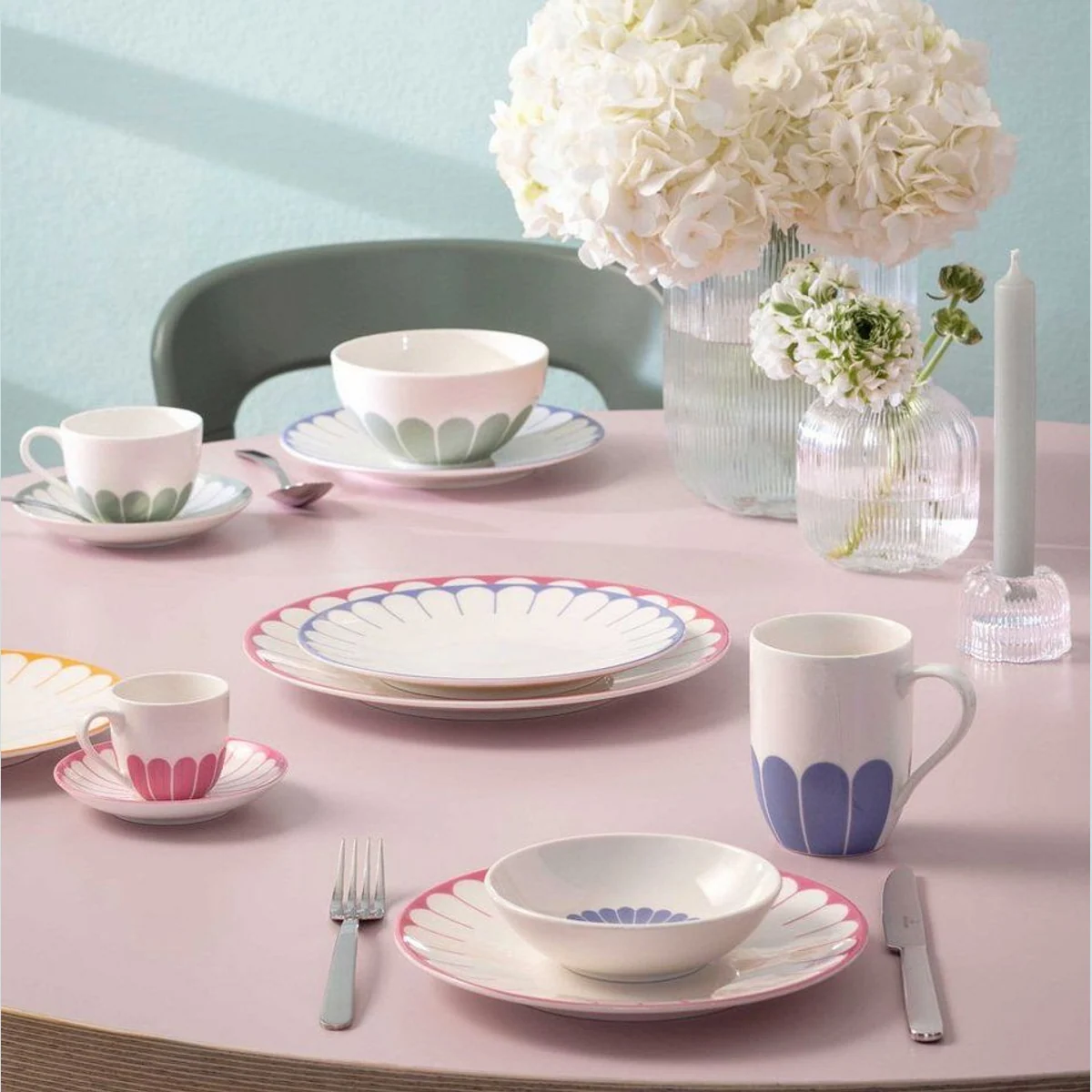 Villeroy & Boch Fleur Geschirr-Set, 8-teilig, florales Design, spülmaschinen- & mikrowellengeeignet 5