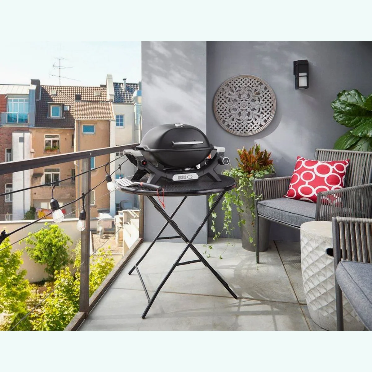 Weber Q1100N Gasgrill, kompakt, mit Deckelthermometer, ideal für unterwegs 4