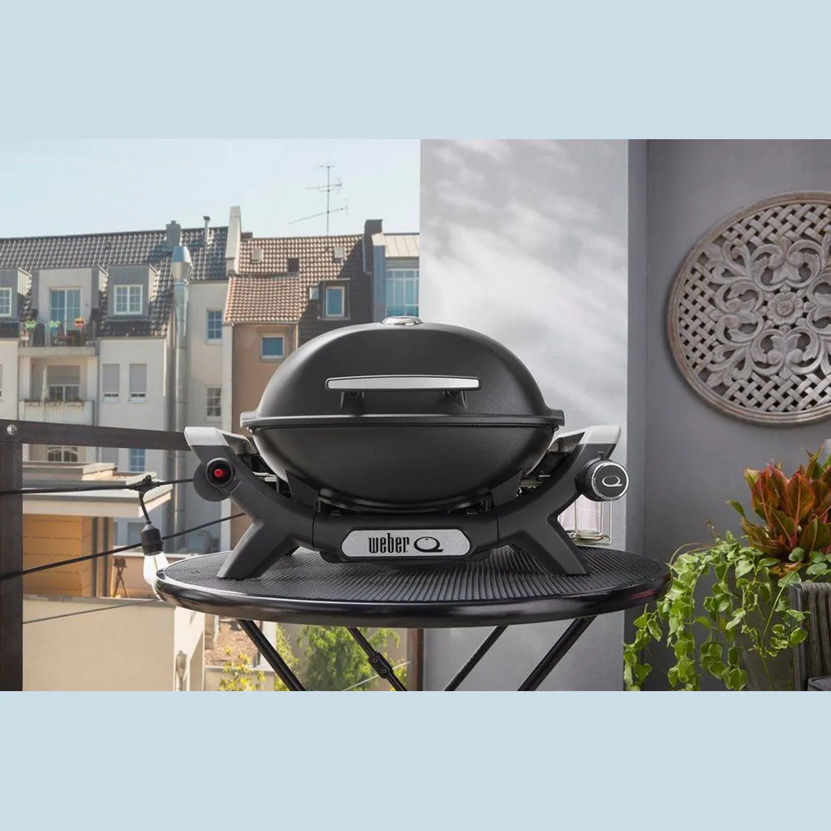 Weber Q1100N Gasgrill, kompakt, mit Deckelthermometer, ideal für unterwegs 5