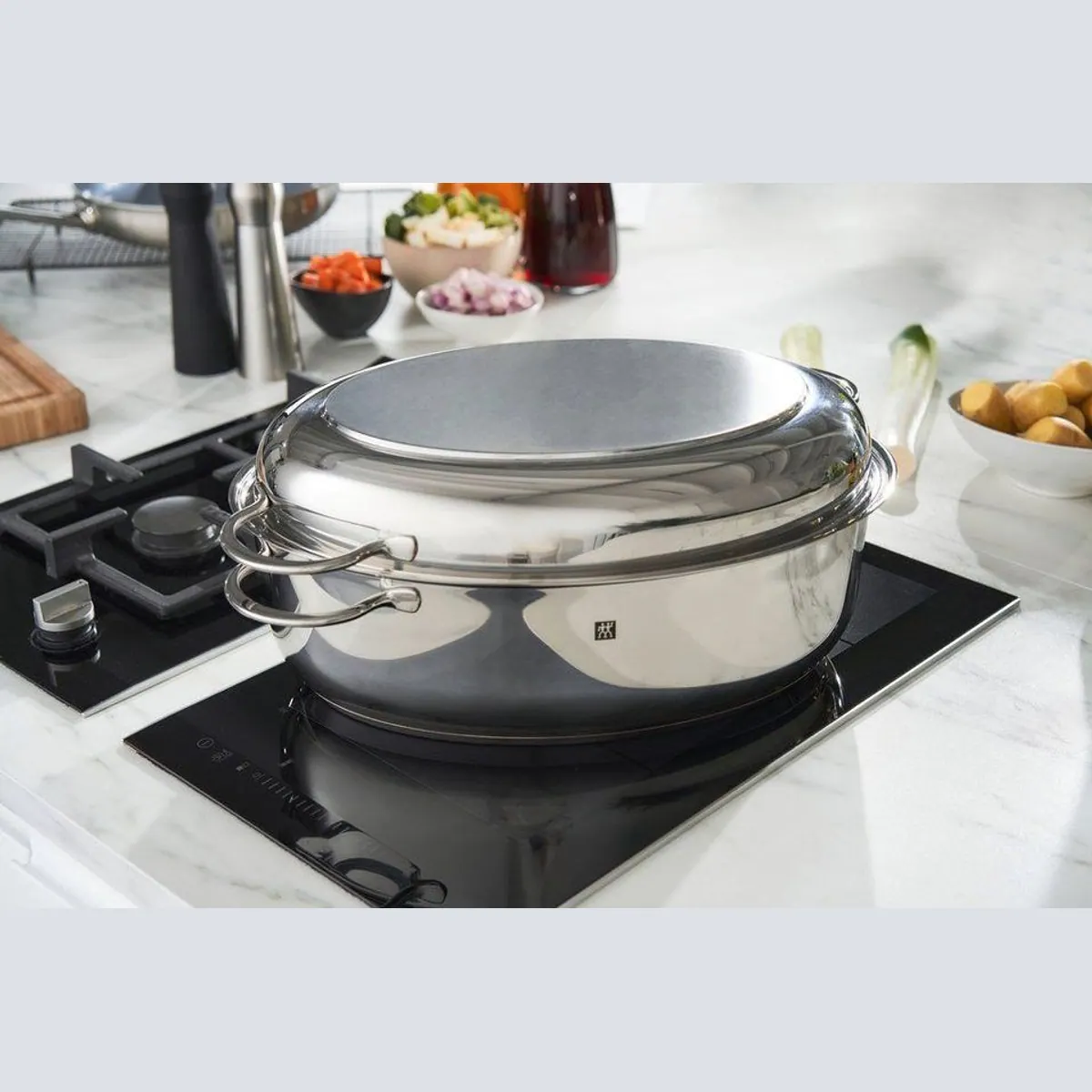 Zwilling Bräter Plus, Edelstahl 18/10, Induktionsgeeignet, langlebig und robust 2